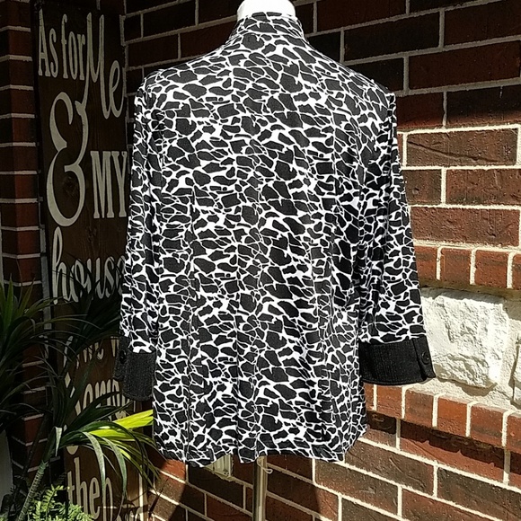 Animal Print Black White Cardigan Sweater Jacket - Picture 4 of 6